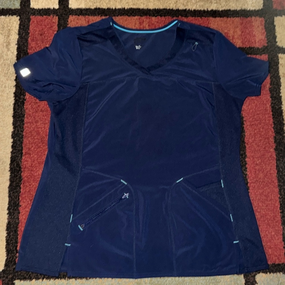 Scrubstar Scrub Top‎